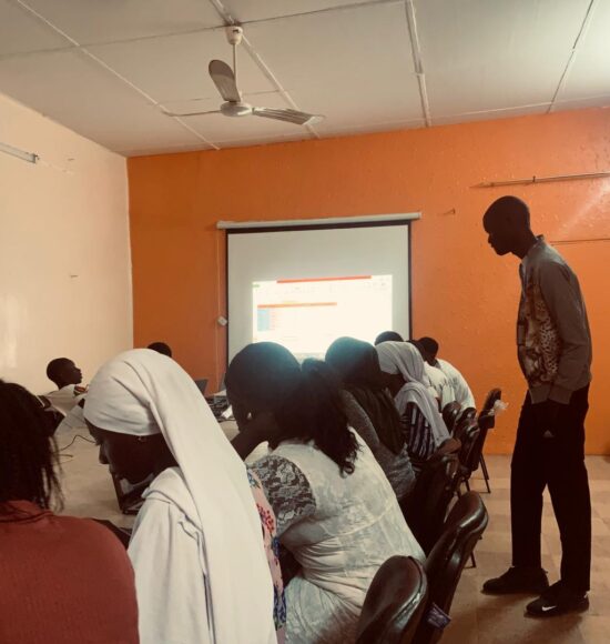 Renforcement des compétences numériques : 27 jeunes formés aux outils bureautiques par l’Antenne régionale de Thiès en collaboration avec la Préfecture de Linguère